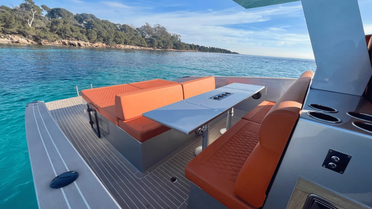 T40 INBAORD - Image 8