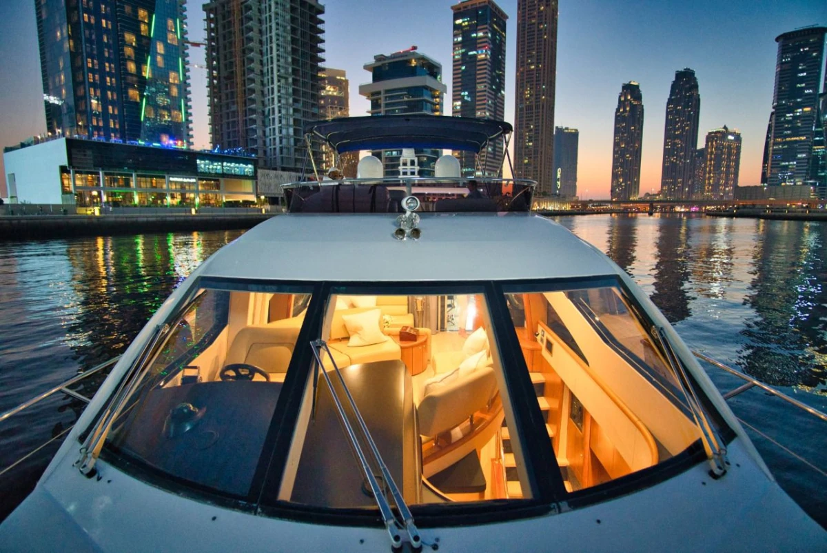 MANHATTAN 60 - Image 2