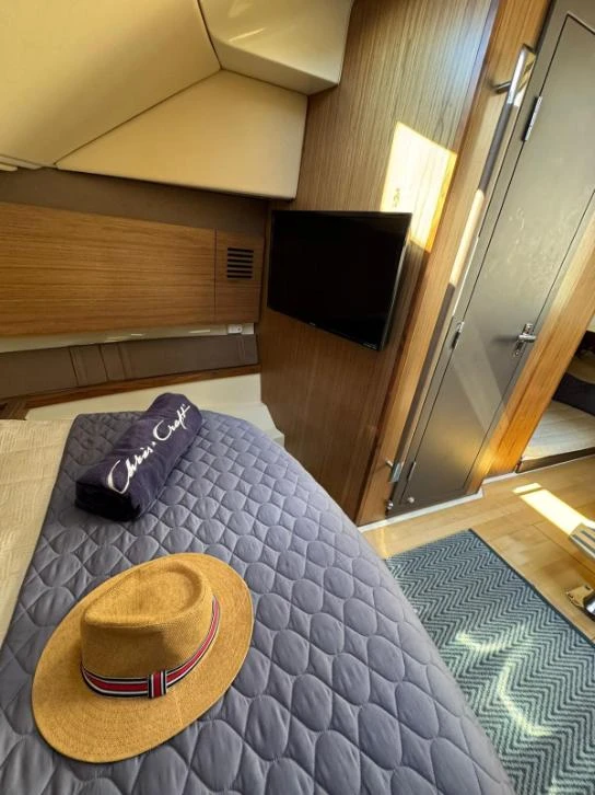 36 LAUNCH - Image 14