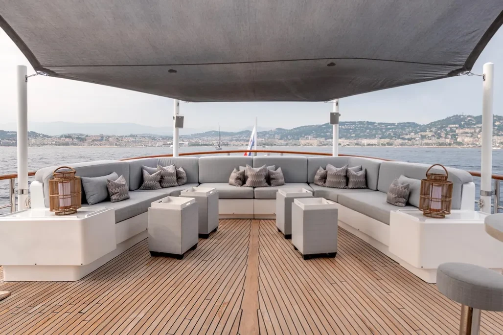 61 EXPLORER - Image 2