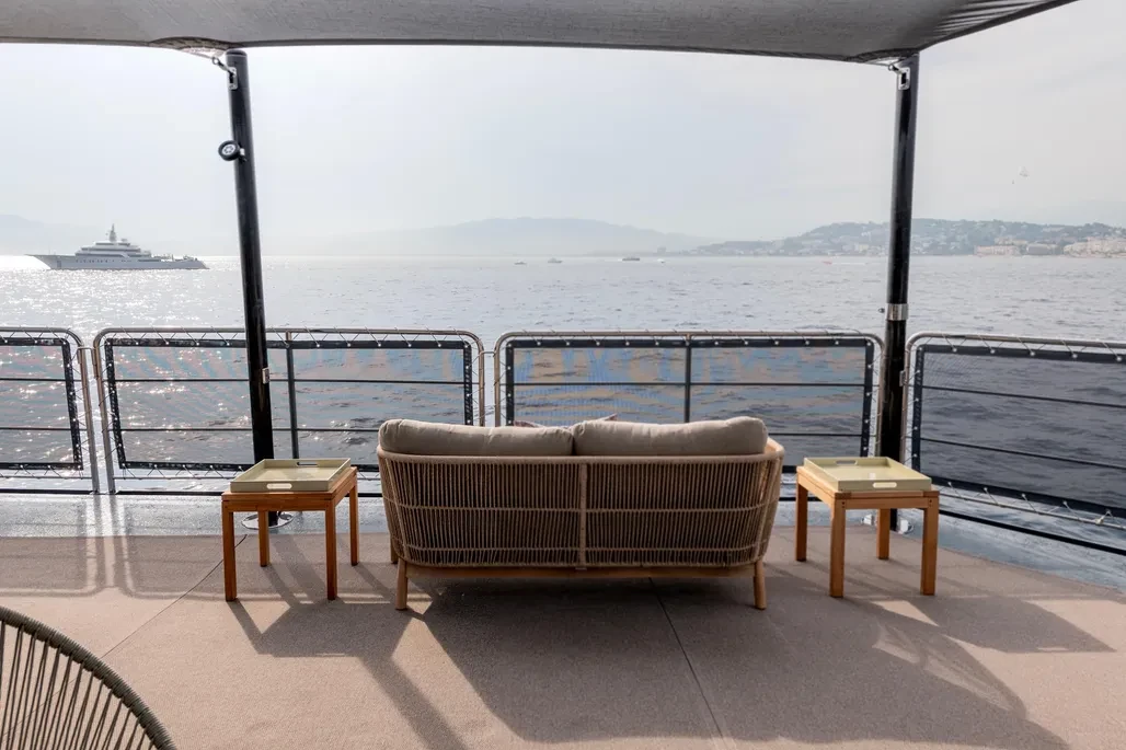 61 EXPLORER - Image 4