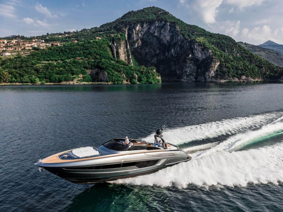 Riva RIVALE 56