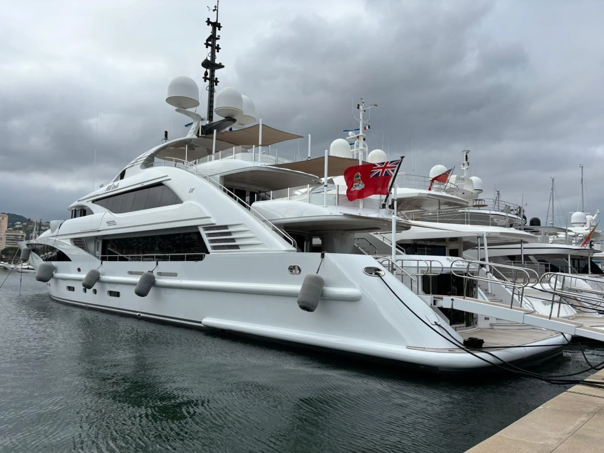 ISA Yachts 49.9