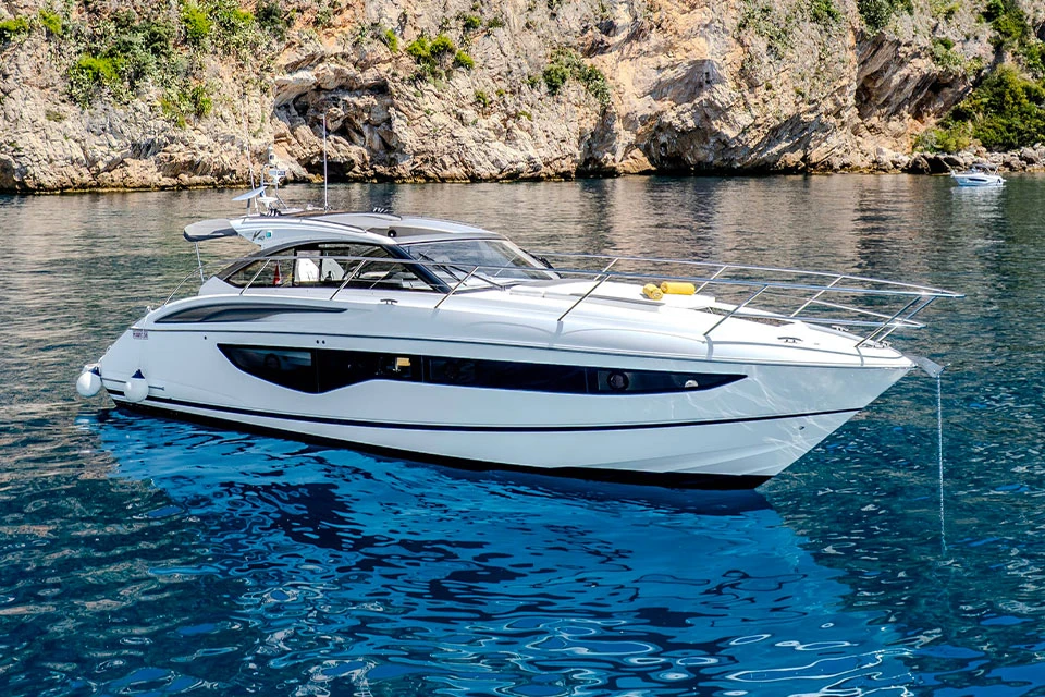 Princess Yachts V40